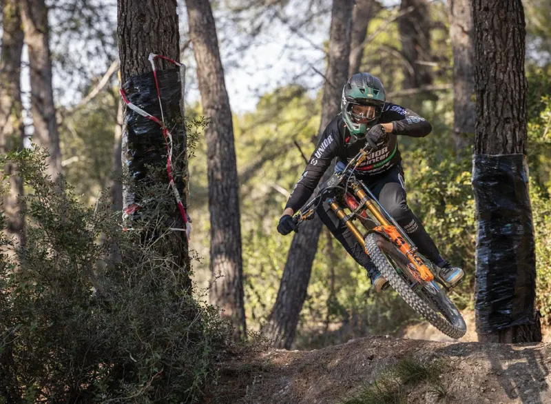 Lizard Skins Wasatch  Single-Clamp Lock-On MTB Grips - 136mm - Black-4